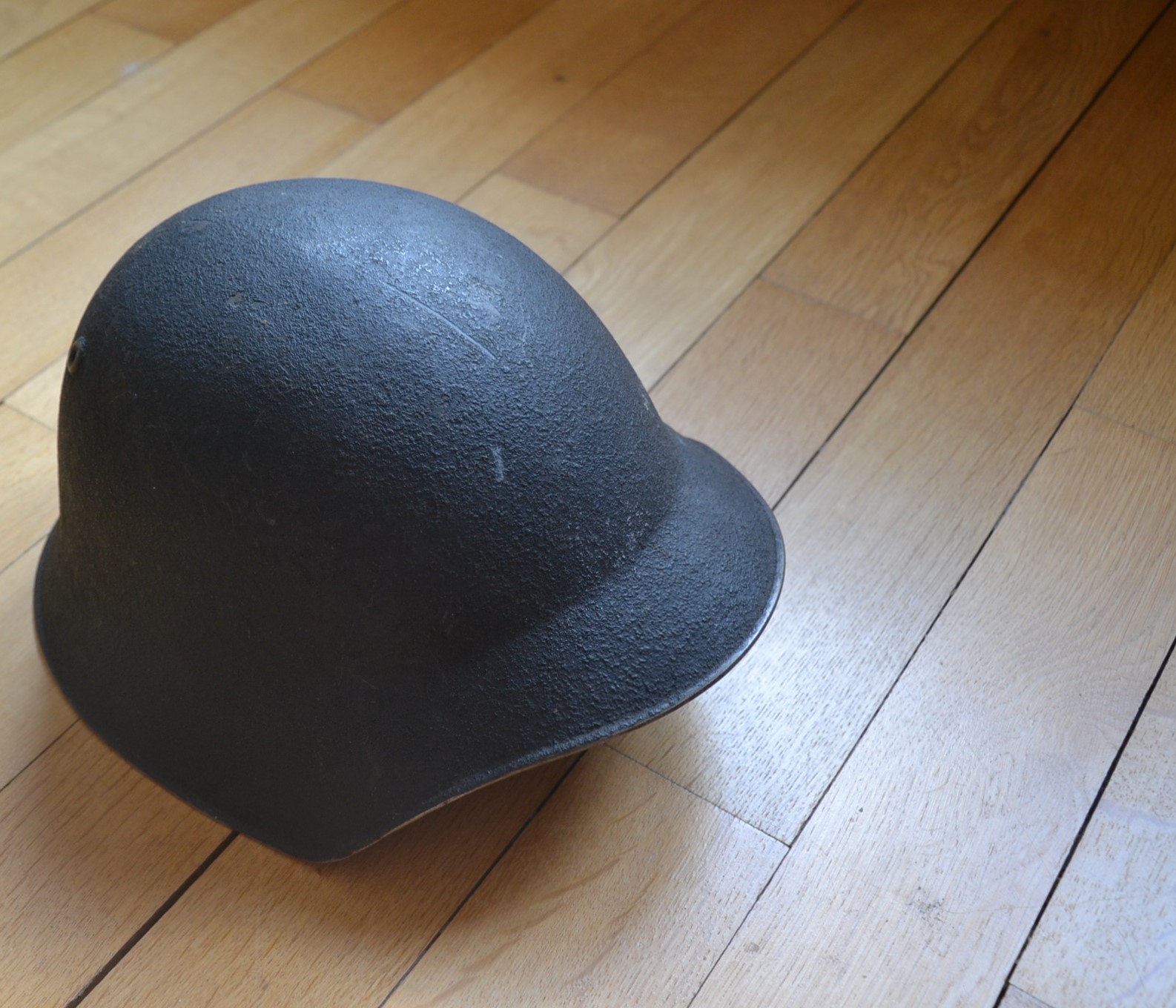militaria : CASQUE SUISSE MDLE 18 WW2