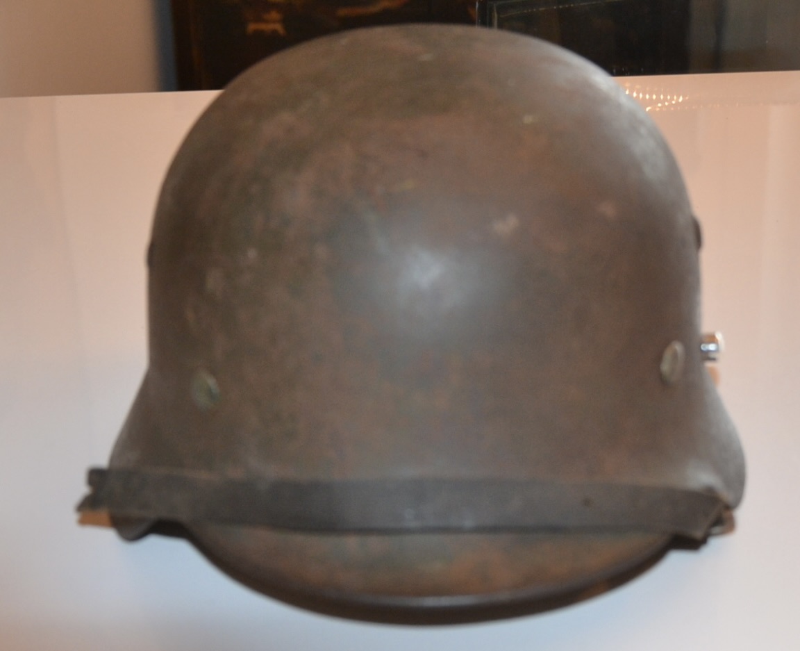 militaria : CASQUE ALELMAND MDL 35 AVEC NOM DU PROPRIO