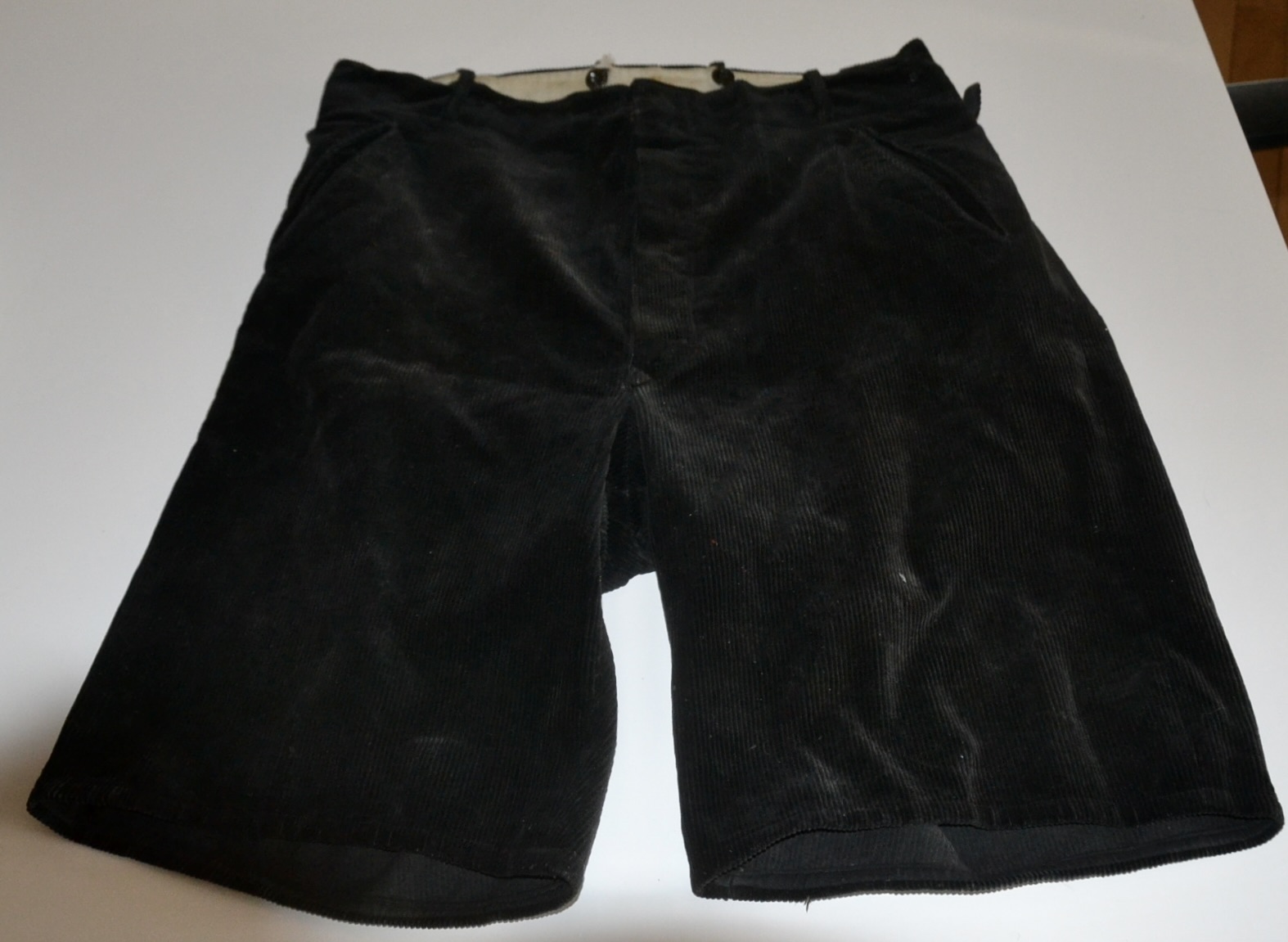 militaria : SHORT XJ AVEC ETIQUETTE