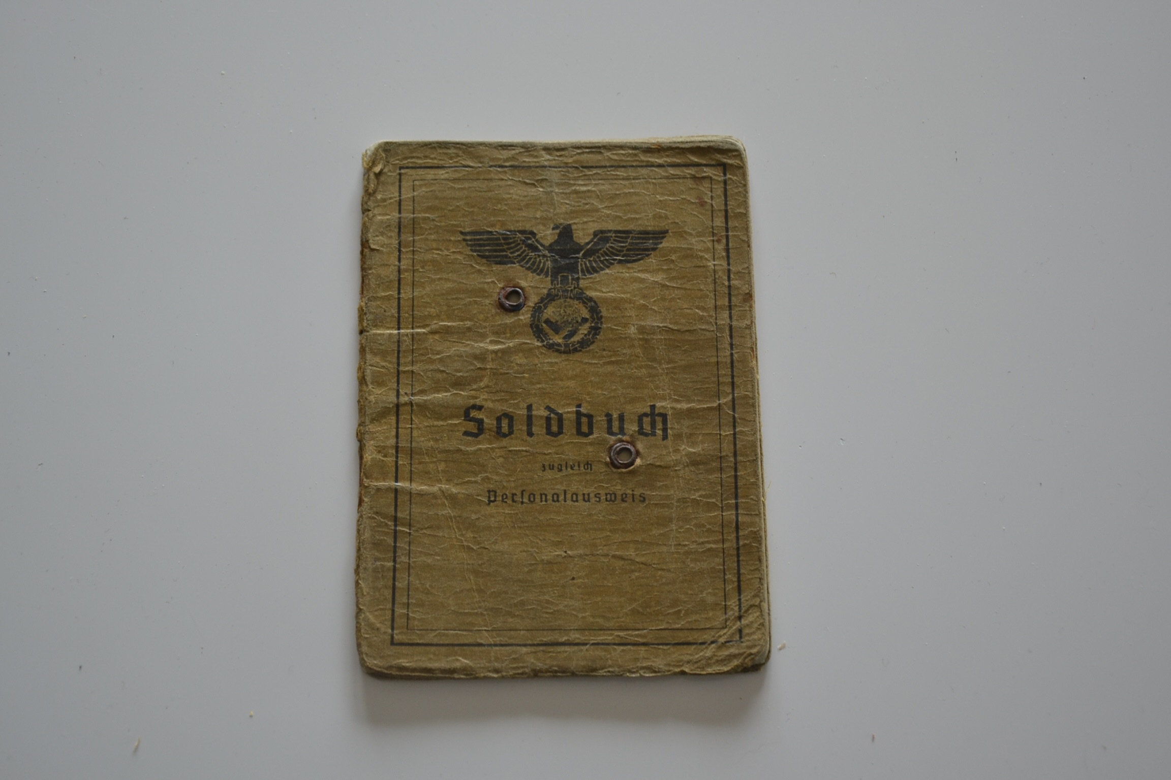 militaria : SOLDBUCH WEHRMACHT D'UN SOLDAT DEVENU OBERGEFREITER 1942/43