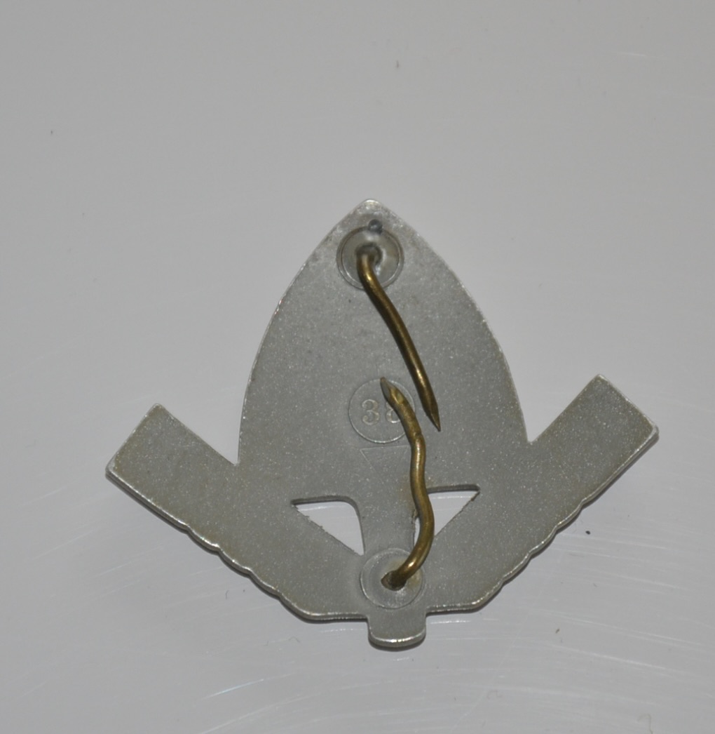 militaria : INSIGNE DE CALOT/CASQUETET RAD