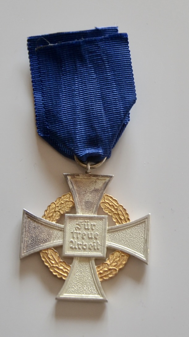 militaria : MÉDAILLE FUR TREUE DIENSTE D'HONNEUR 50