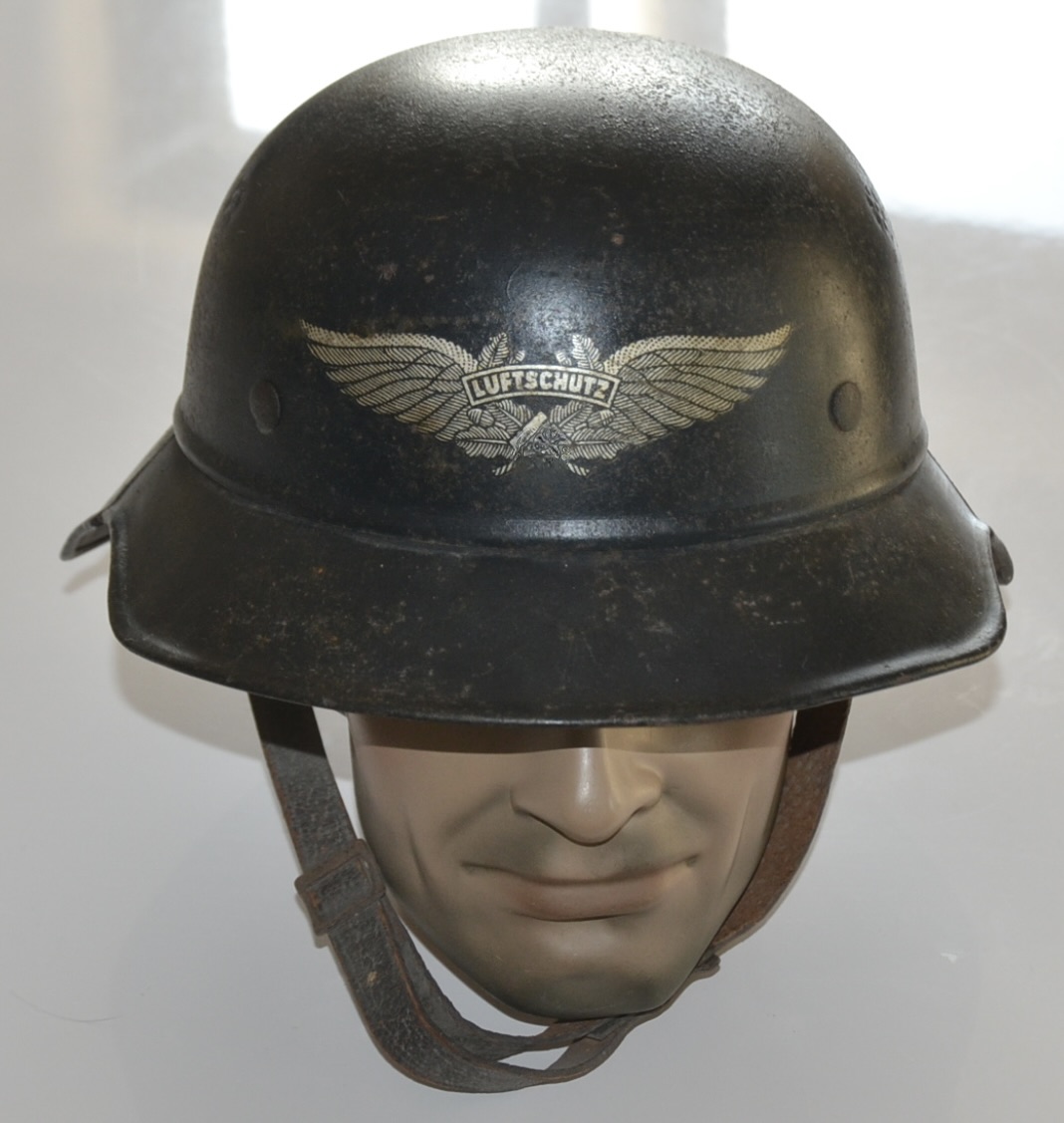 militaria : CASQUE GLADIATOR LUFTSCHUTZ  FIN DE GUERRE MINT WW2
