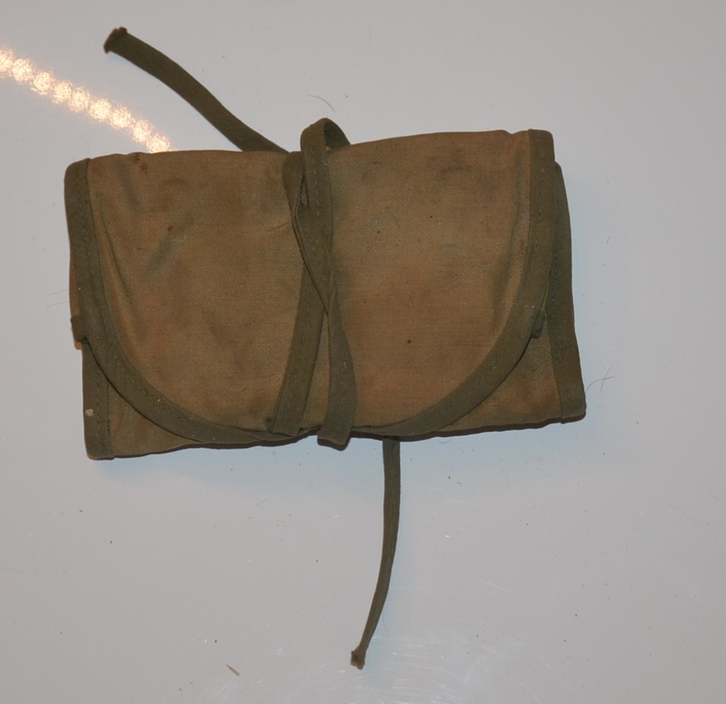 militaria : TROUSSE DE COUTURE US