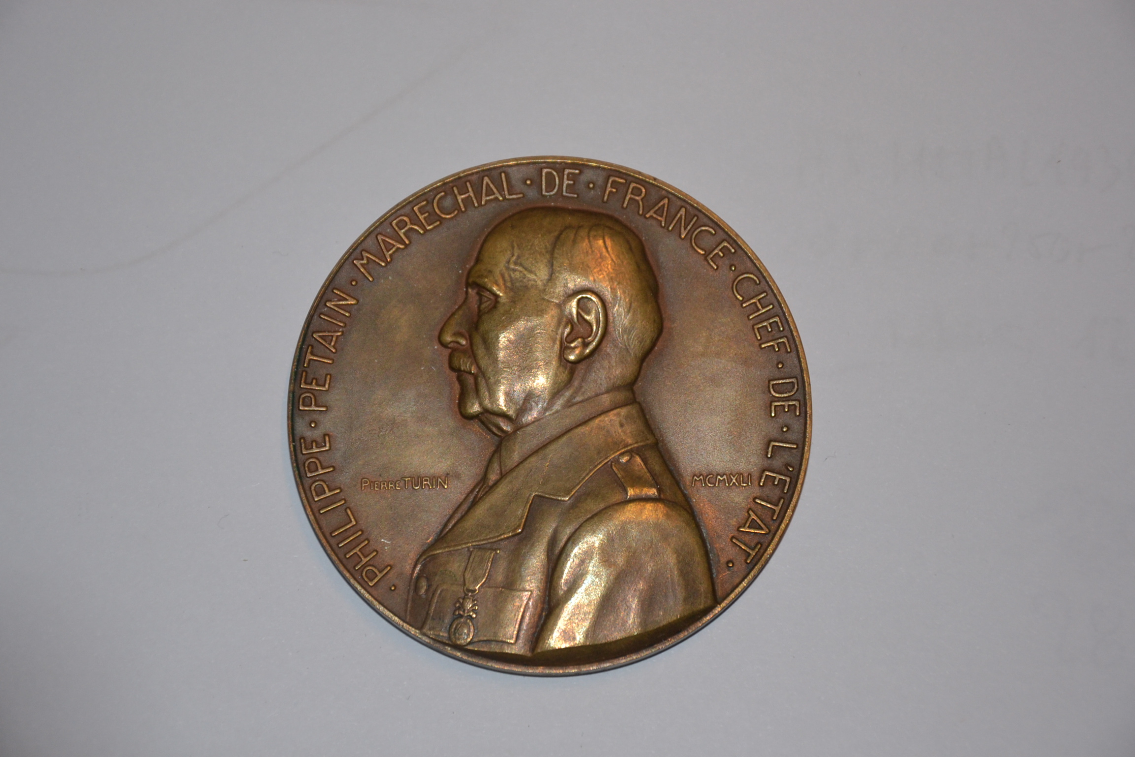 militaria : MÉDAILLE DE TABLE P2TAIN