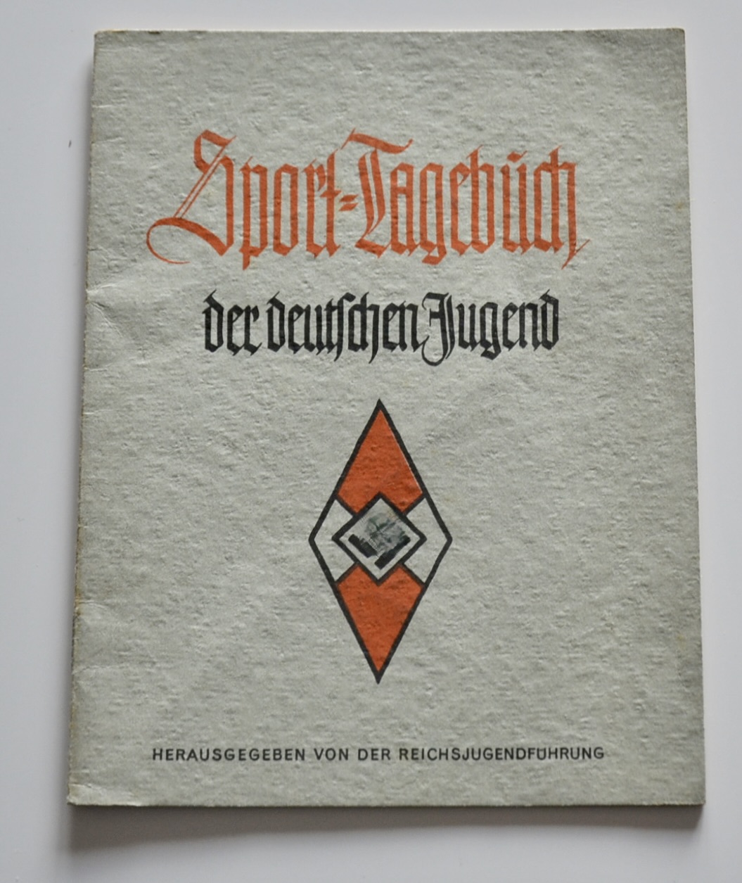 militaria : LIVRET DE LA HJ SPORT TAGSBUCH MINT