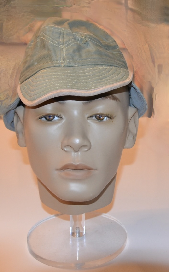 militaria : CASQUETTE TAP NON RÈGLEMENTAIRE AVEC CACHE OREILLE