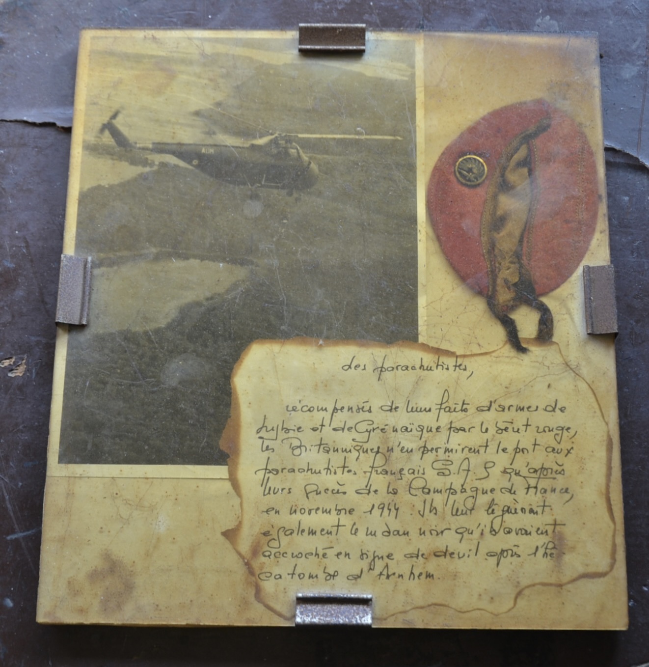 militaria : LOT DOCUMENT PARACHUTISTE BERET