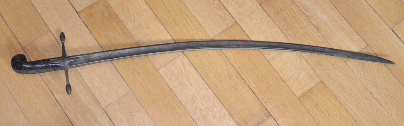militaria : SABRE A L'ORIENTALE HONGROIS AVEC GRAVURE