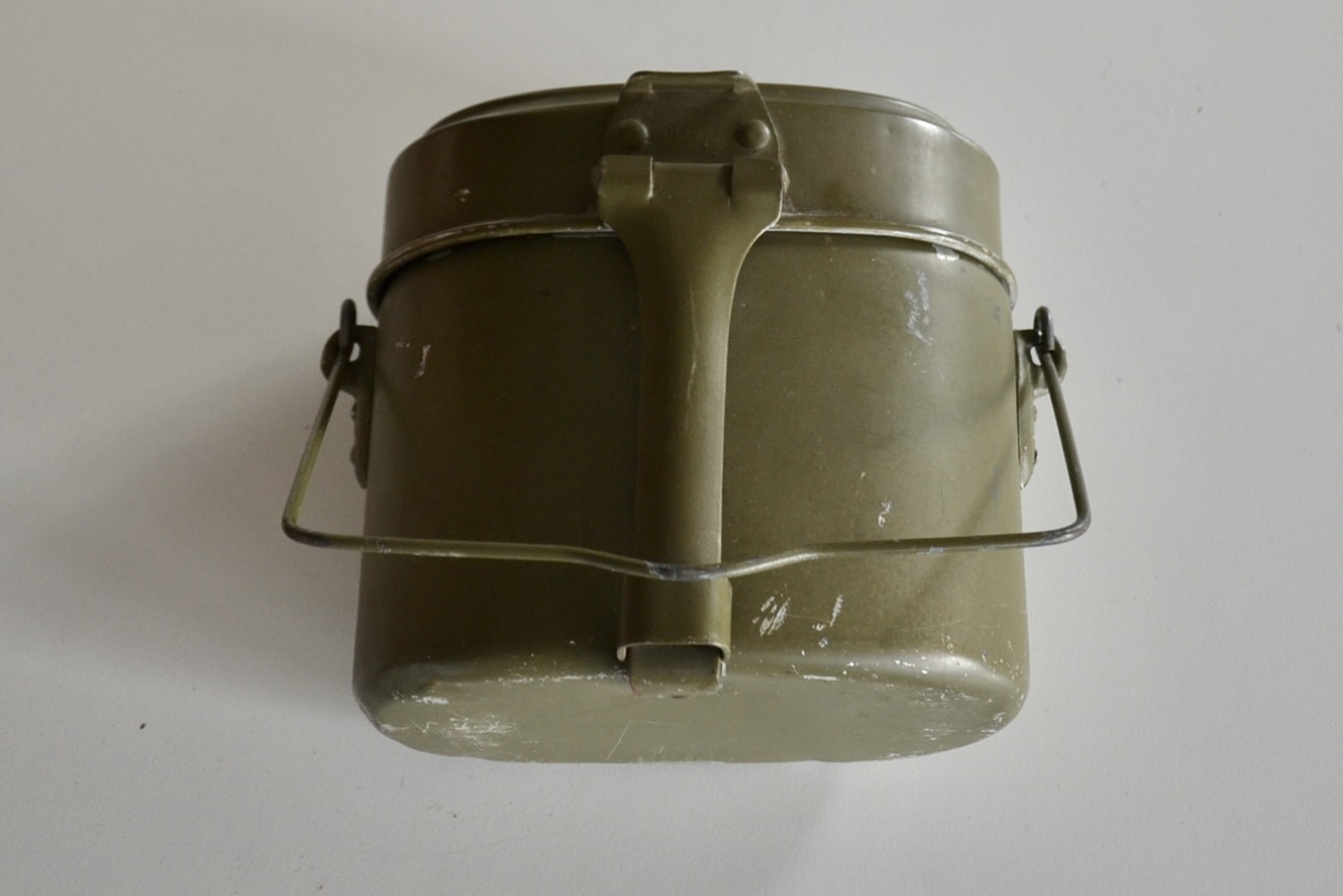 militaria : GAMELLE ALLEMANDE MODELE 31MINT HRE42