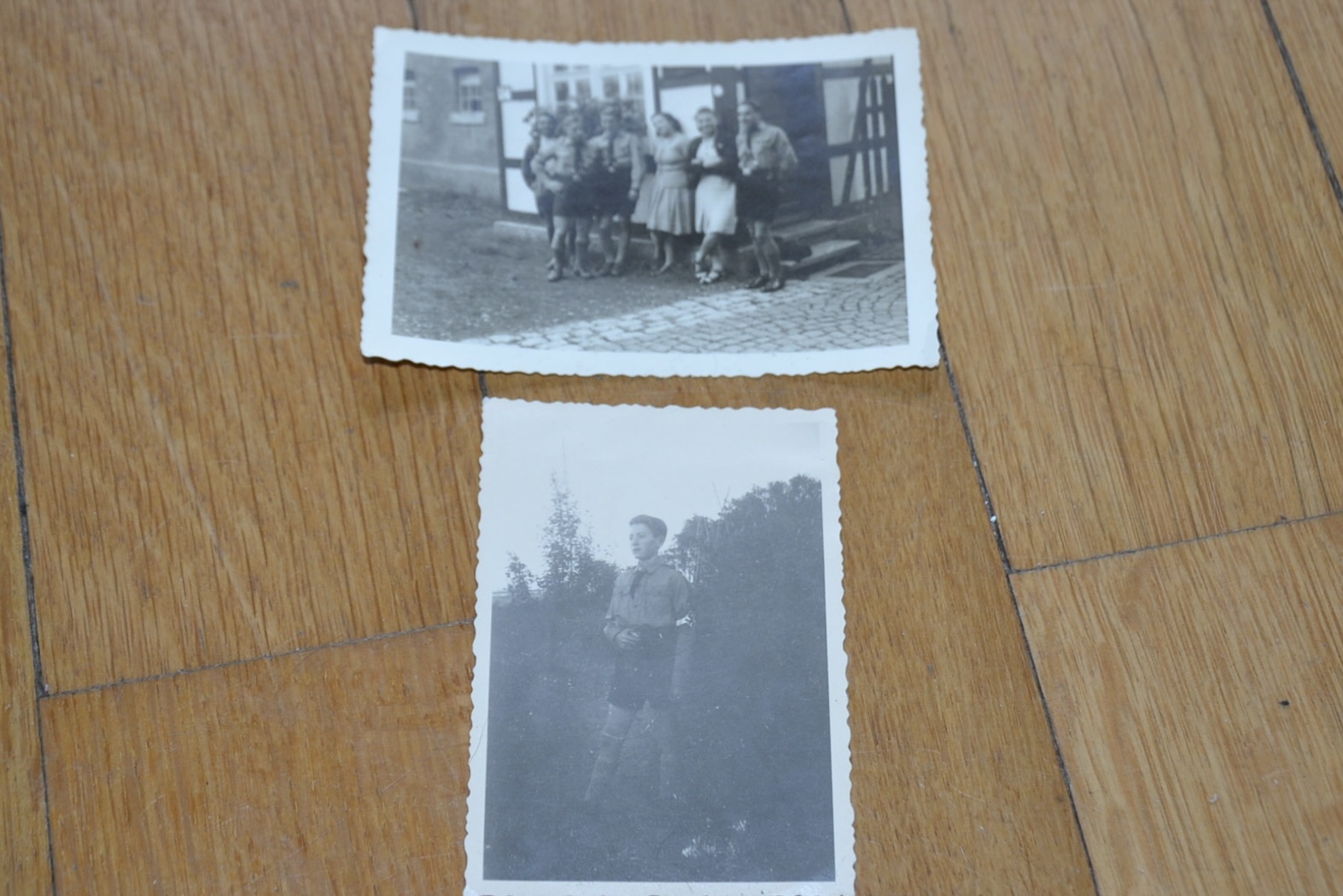 militaria : 2 PHOTOS HJ EN GROUPE