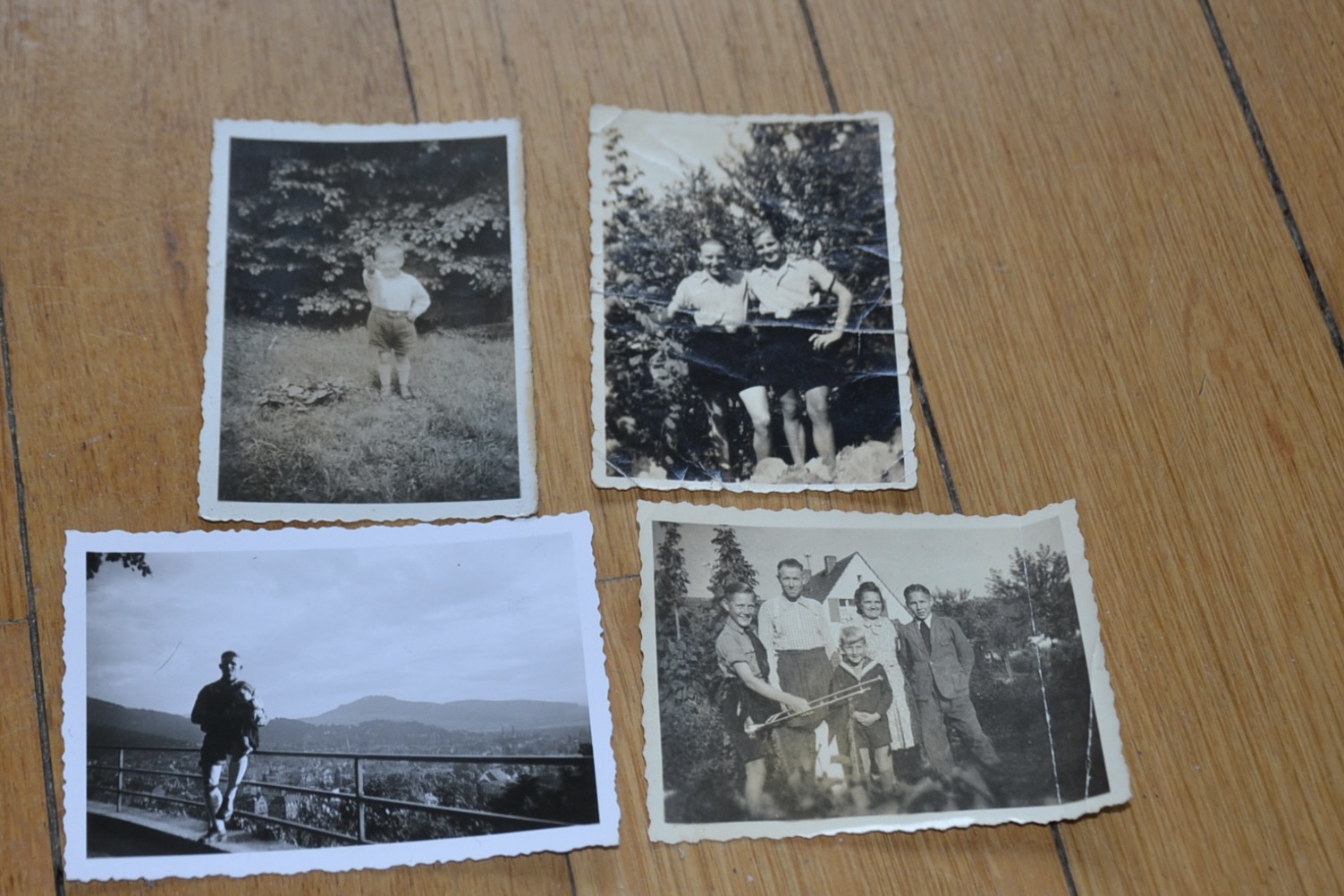 militaria : 4 PHOTOS HJ AVEC TROMPETTE + FANION DJ