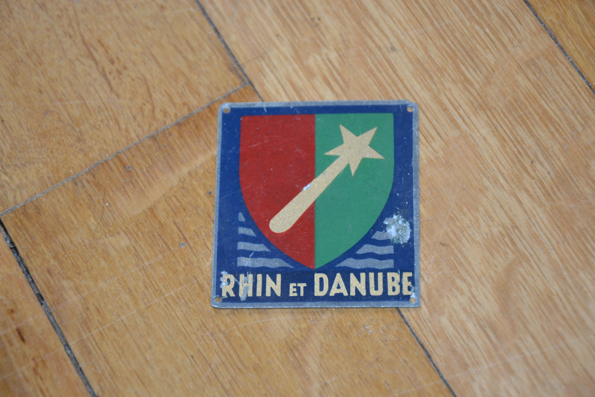 militaria : PLAQUE RHIN ET DANUBE TOLE