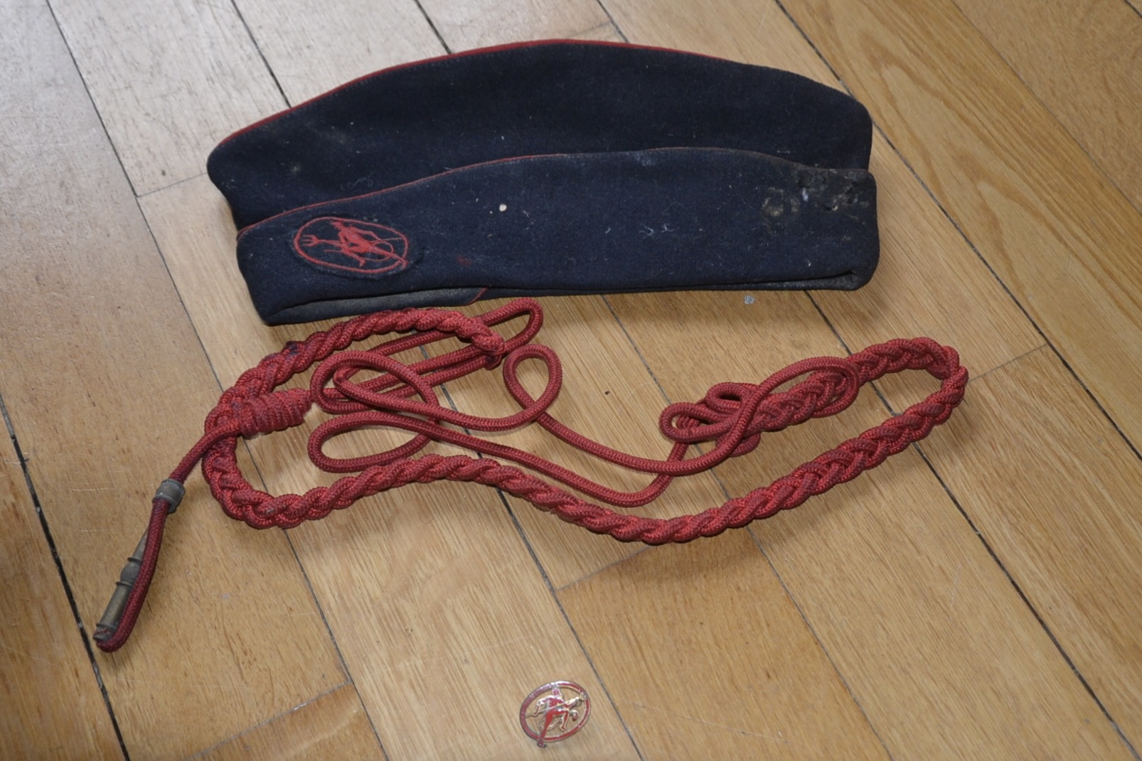 militaria : ENSEMBLE DIABLE ROUGE COLMAR CALOT ETC..