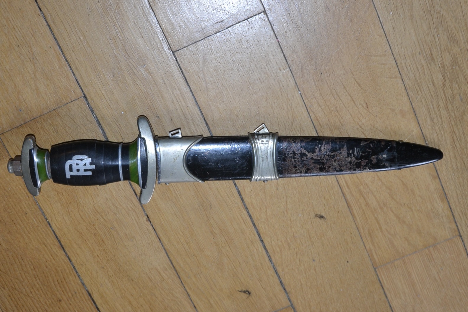 militaria : DAGUE XX MDLE 1933 LOURDE A CHAINETTE