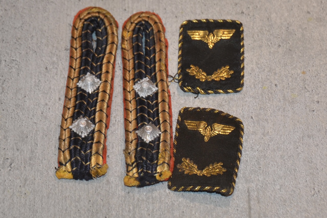 militaria : LOT PATTES D'ÉPAULES ET COIN DE COL REICHSBAHN