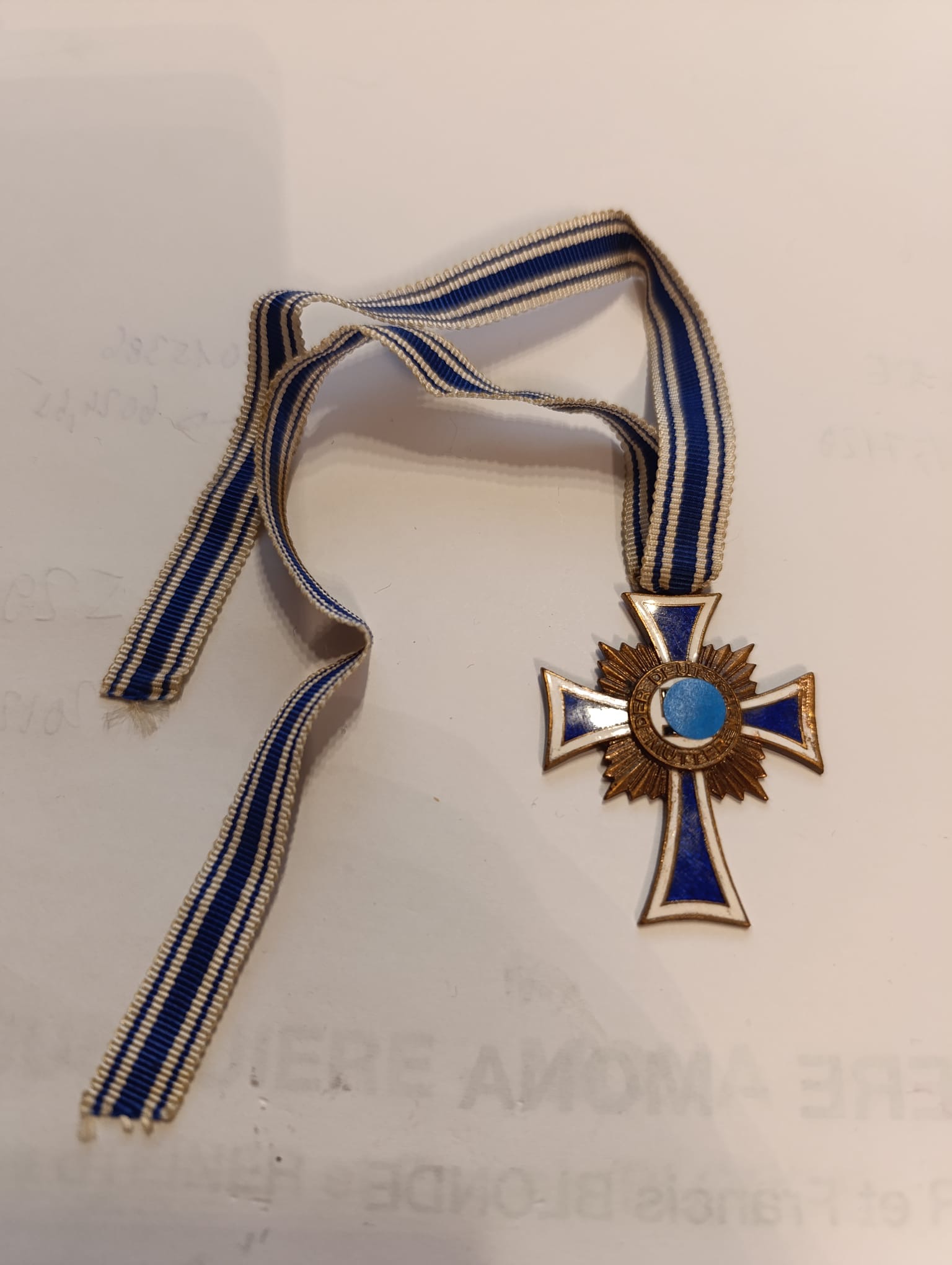 militaria : INSIGNE CROIX DE MERES BRONZE
