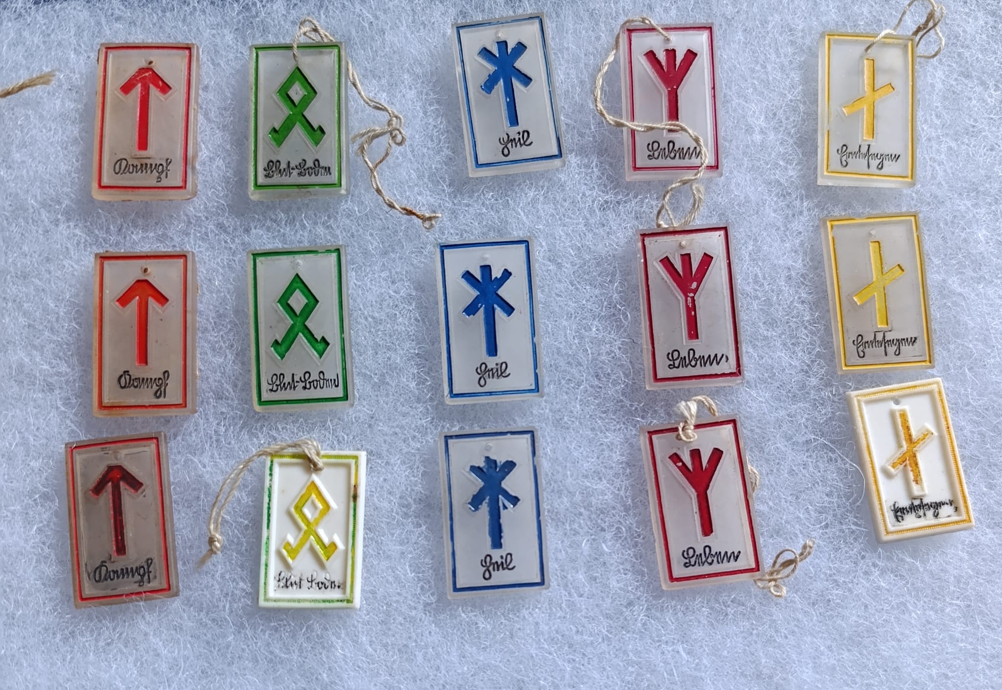 militaria : INSIGNES WHW HJ DJ