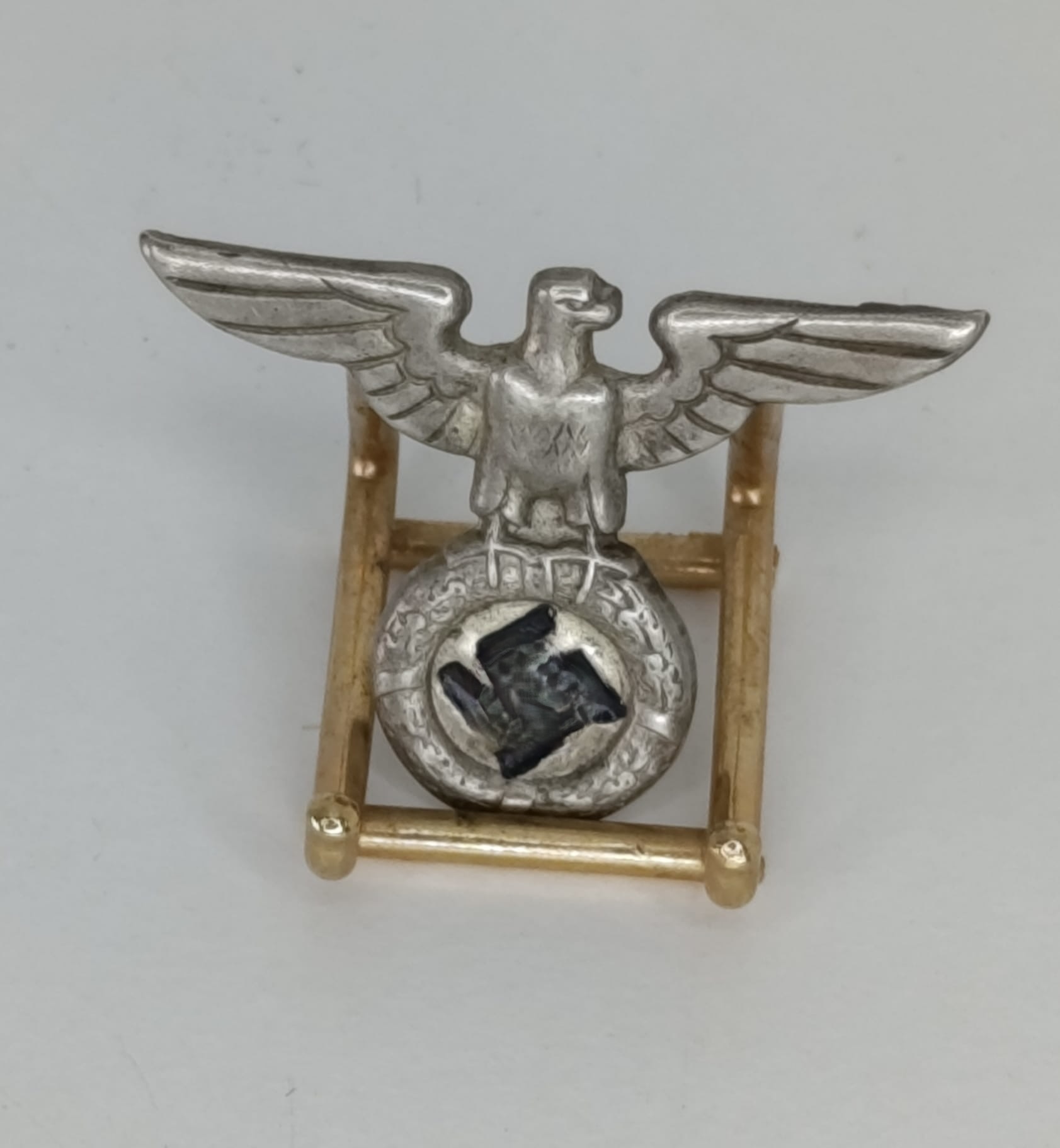 militaria : AIGLE DE CASQUETTE NSDAP